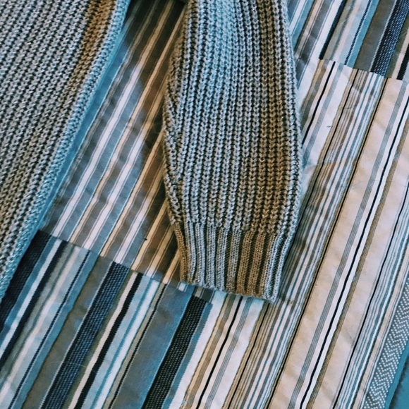 Over sized knit sweater - Picture 2 of 3